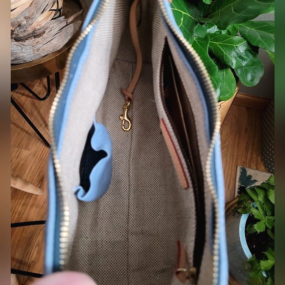 Dooney and Bourke Pebble Grain Leather Shoulder Bag - Picture 6 of 9